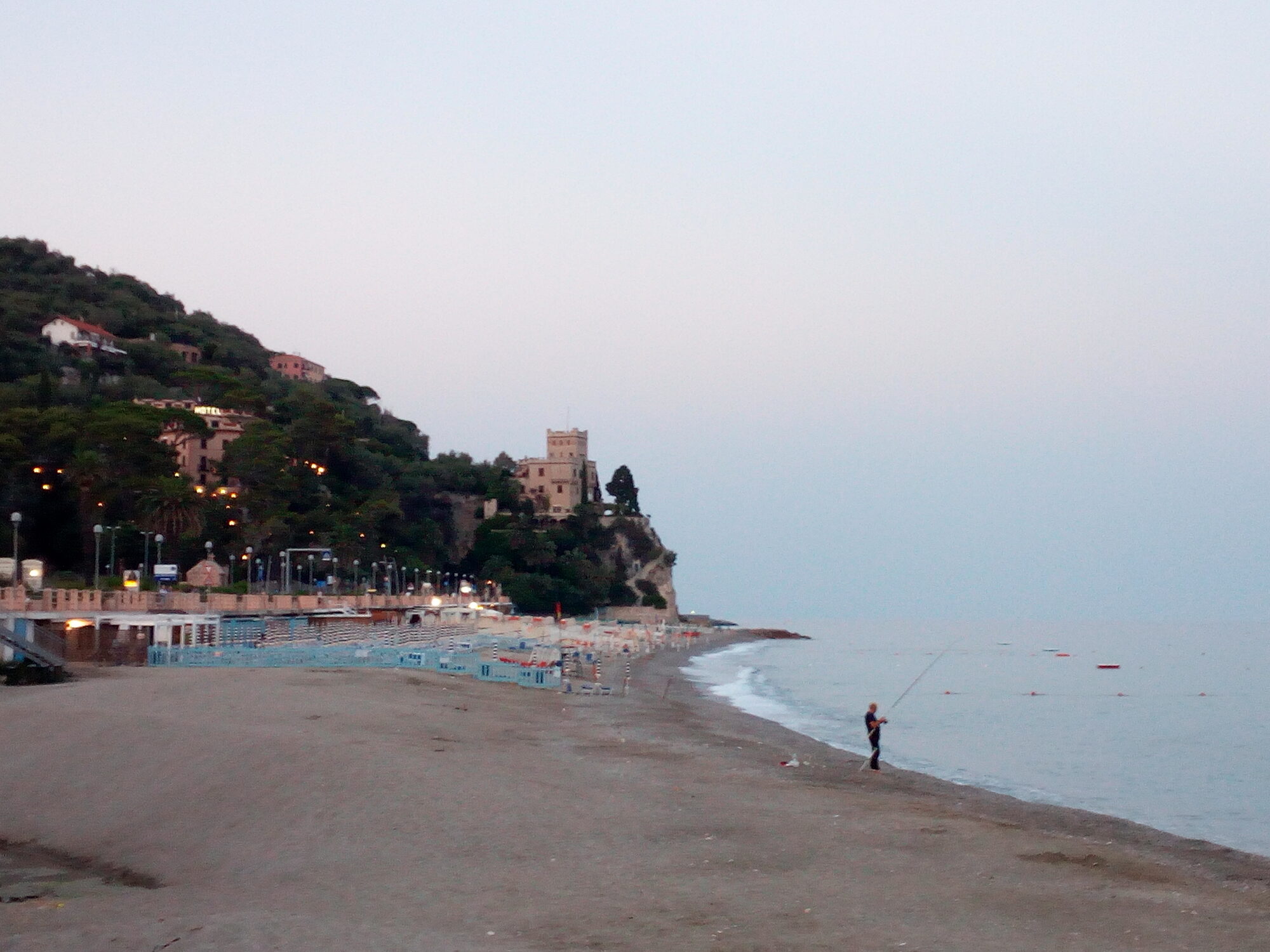Finale Ligure all'imbrunire