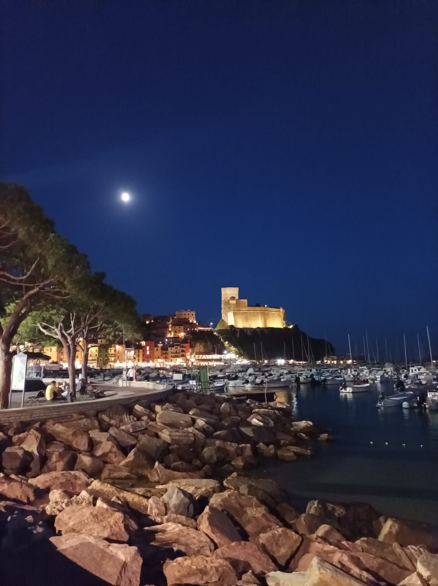 Lerici e il suo castello, di sera