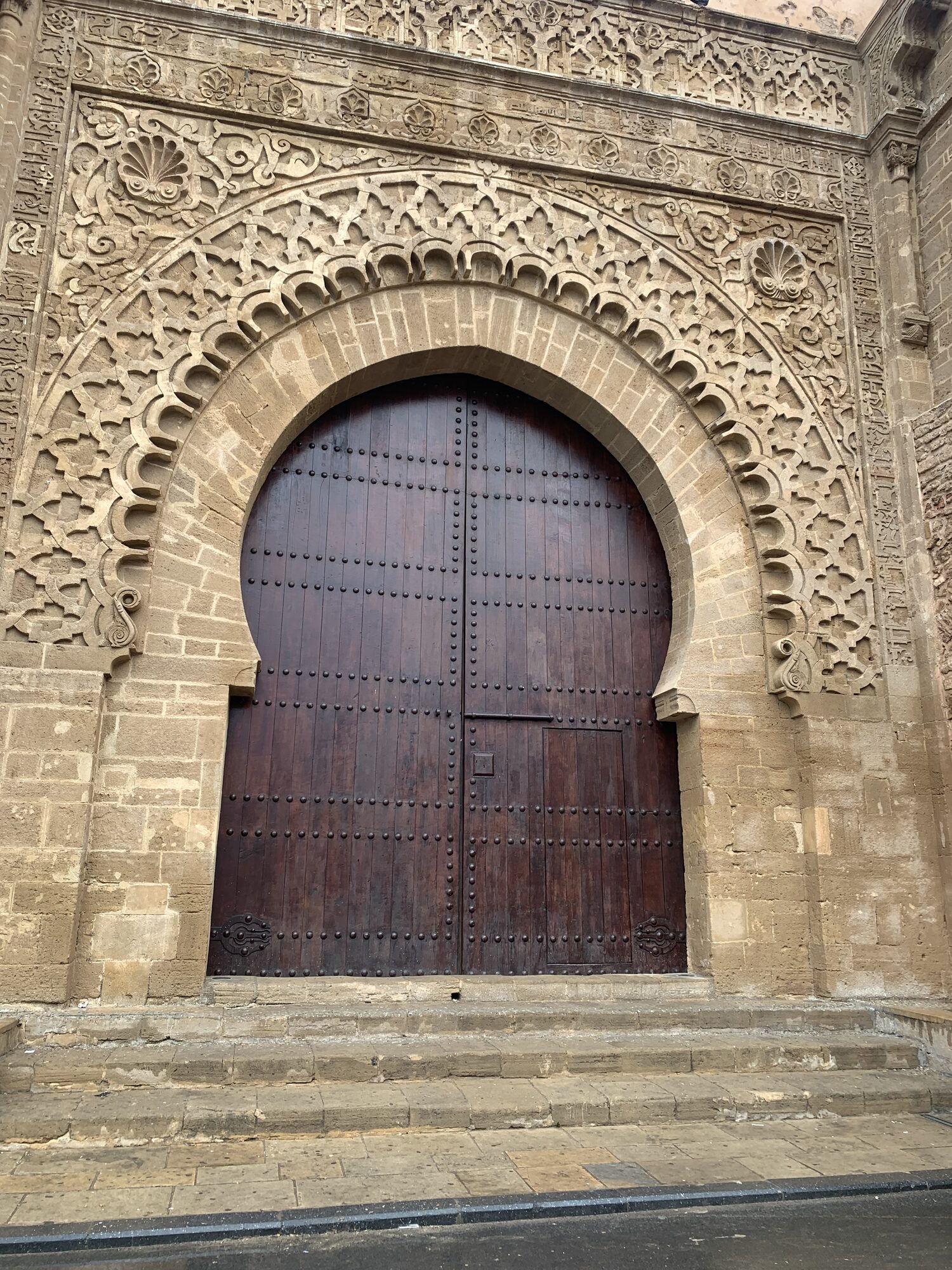 Un portale monumentale